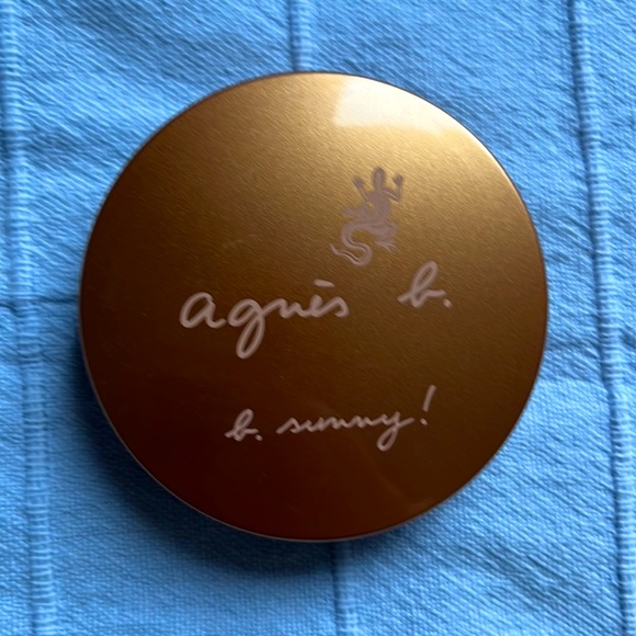 Agnès b Paris make up. Powder. Sunny b - Picture 2 of 3